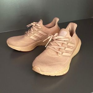 Adidas Women’s Ultraboost 21 - Size W7